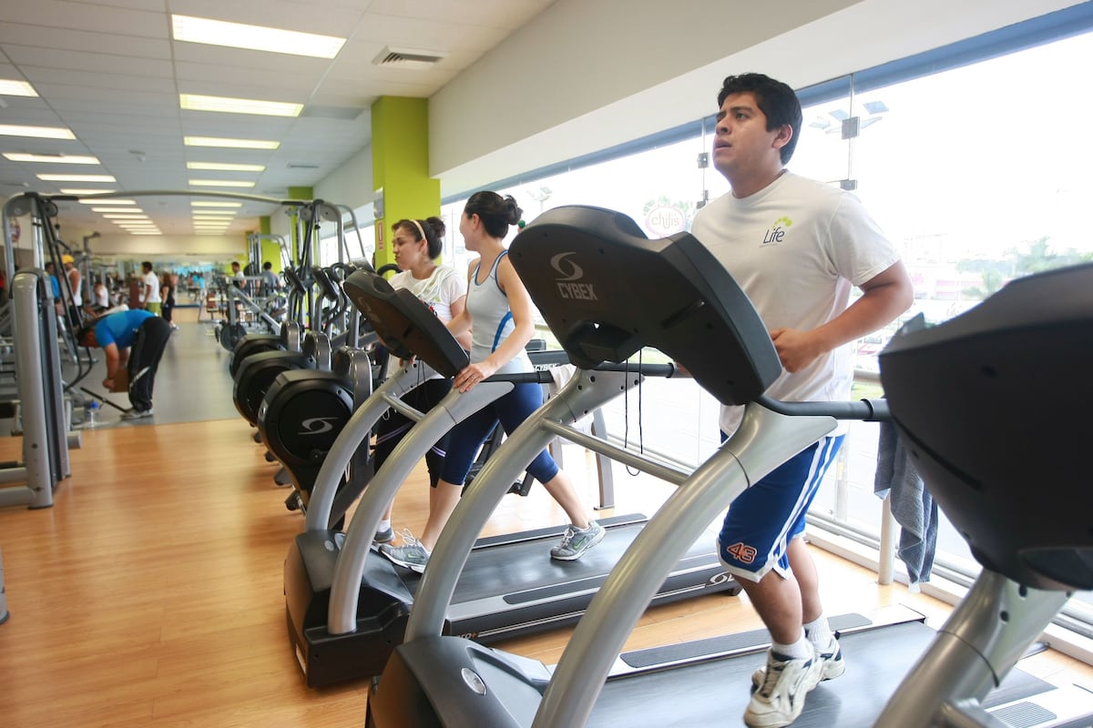 Los restaurantes y las cafeterías lideran la oferta comercial del distrito. También destacan los bancos, las financieras y los negocios de artículos para el hogar, además de los gimnasios. Foto: Andina