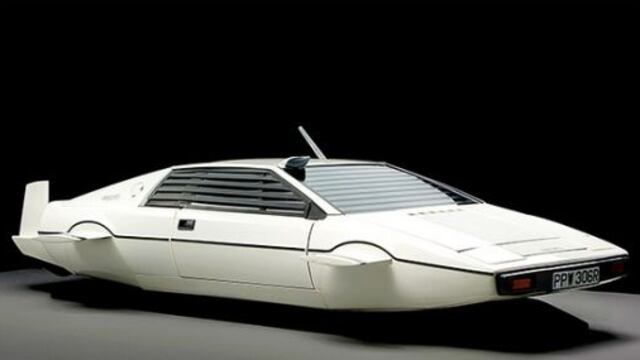 Elon Musk haría realidad el coche submarino de James Bond