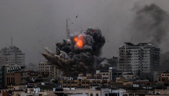 El primer ministro de Israel, Benjamín Netanyahu, dijo que los ataques de las últimas horas contra la Franja de Gaza son &quot;solo el comienzo&quot;.