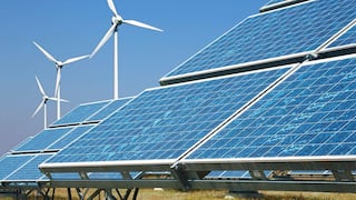 Solares y eólicas esperan reglamento: ¿podrán ser el “gatillo” para bajar tarifas de luz?
