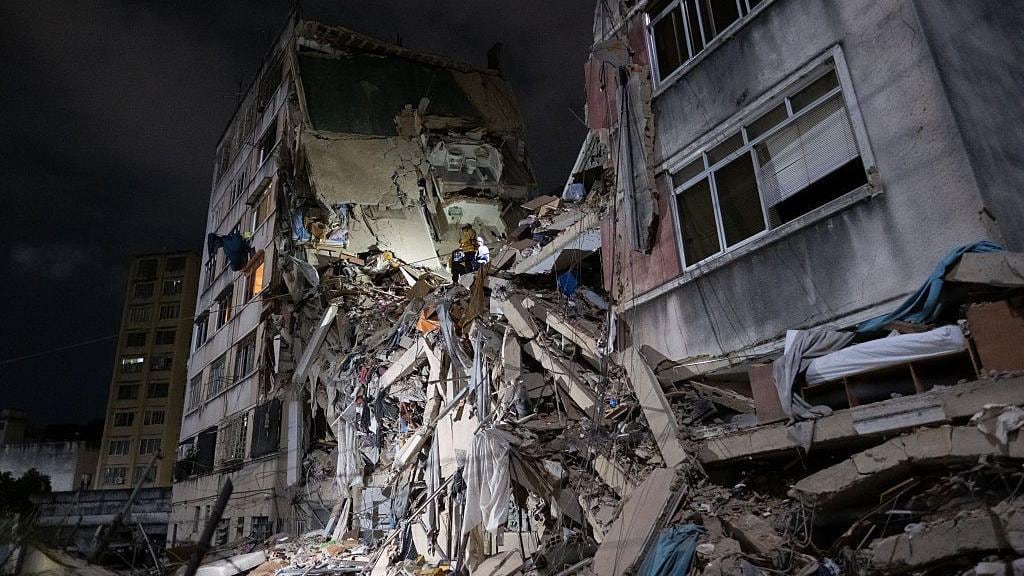 Un edificio destruido en Caracas.