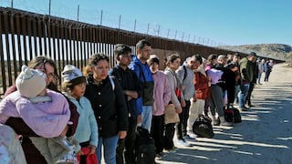 Los cruces de migrantes en la frontera mexicana de Tijuana suben un 31 % en el año