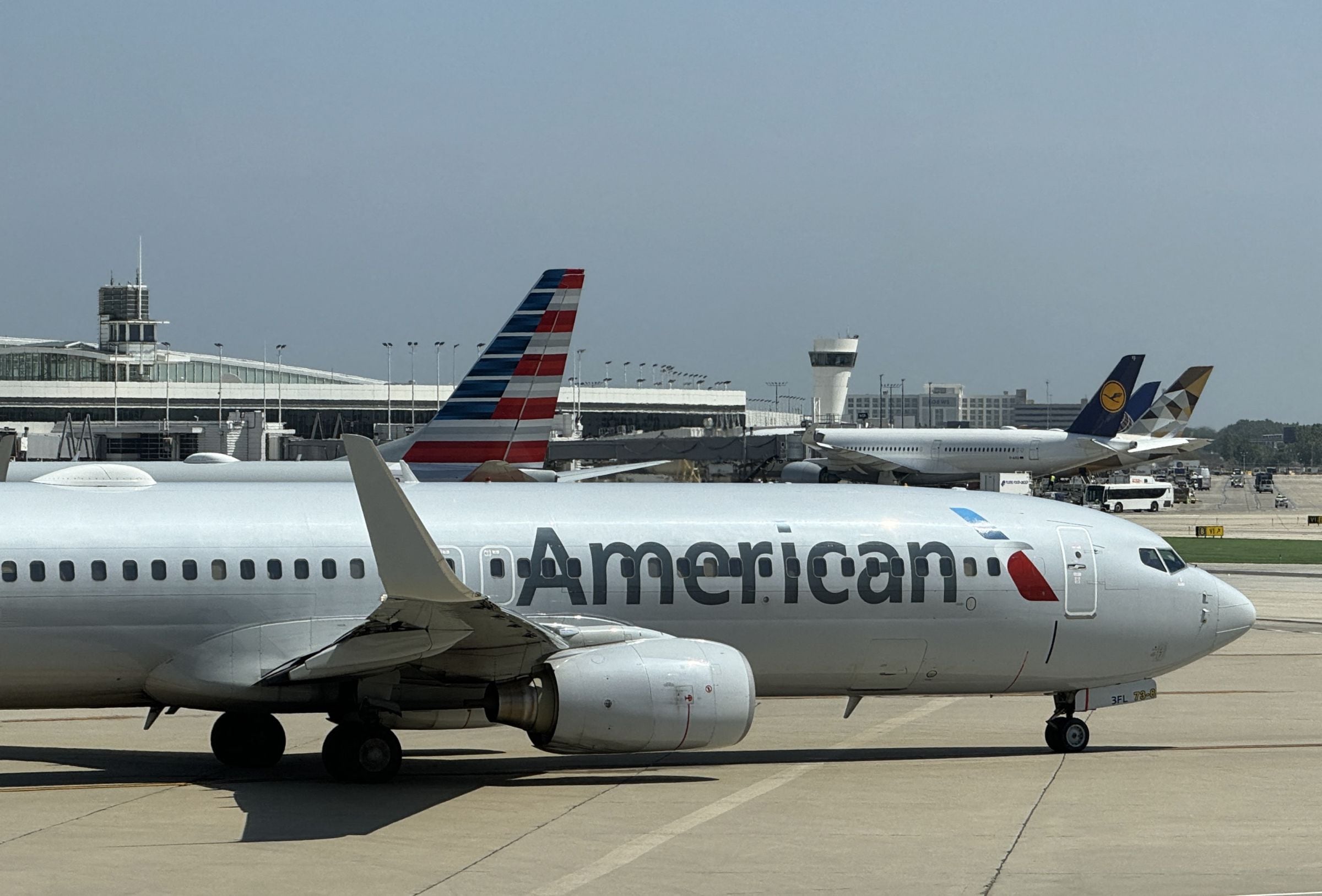 American Airlines ajustó su política de cancelaciones eliminando la flexibilidad para boletos adquiridos con poca antelación. (Foto: AFP)