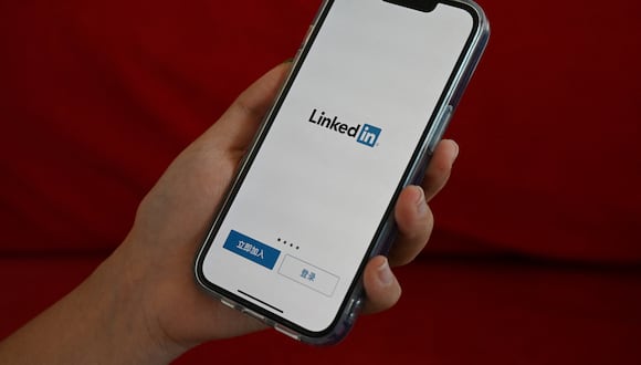 LinkedIn sigue creciendo y señaló que sus ingresos anuales superaron los US$ 15,000 millones por primera vez en el año fiscal que finalizó en junio.  (Foto: AFP)