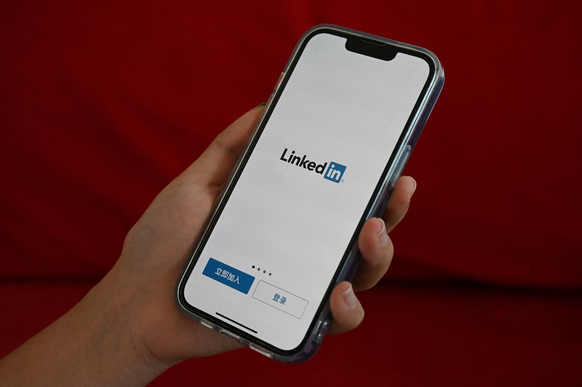 Microsoft potenciaría LinkedIn con una inteligencia artificial.