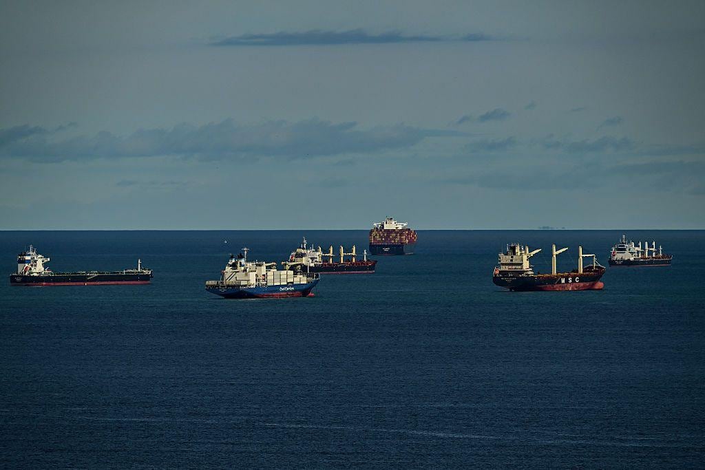 La congestión de barcos frente al Canal de Panamá es más intensa desde la guerra en Irán.