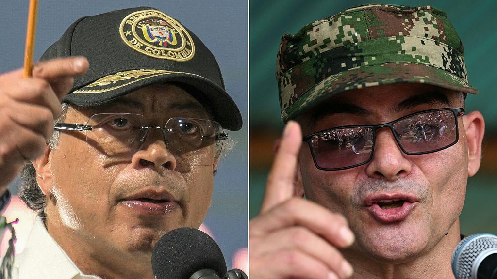 Gustavo Petro, a la izquierda, considera a "Mordisco" como uno de los grandes enemigos de Colombia.