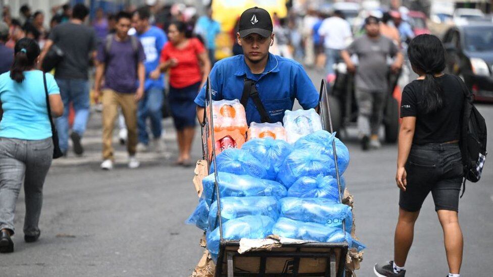 Según el Índice de GINI, El Salvador tiene una de las más bajas desigualdades de ingresos de Latinoamérica.