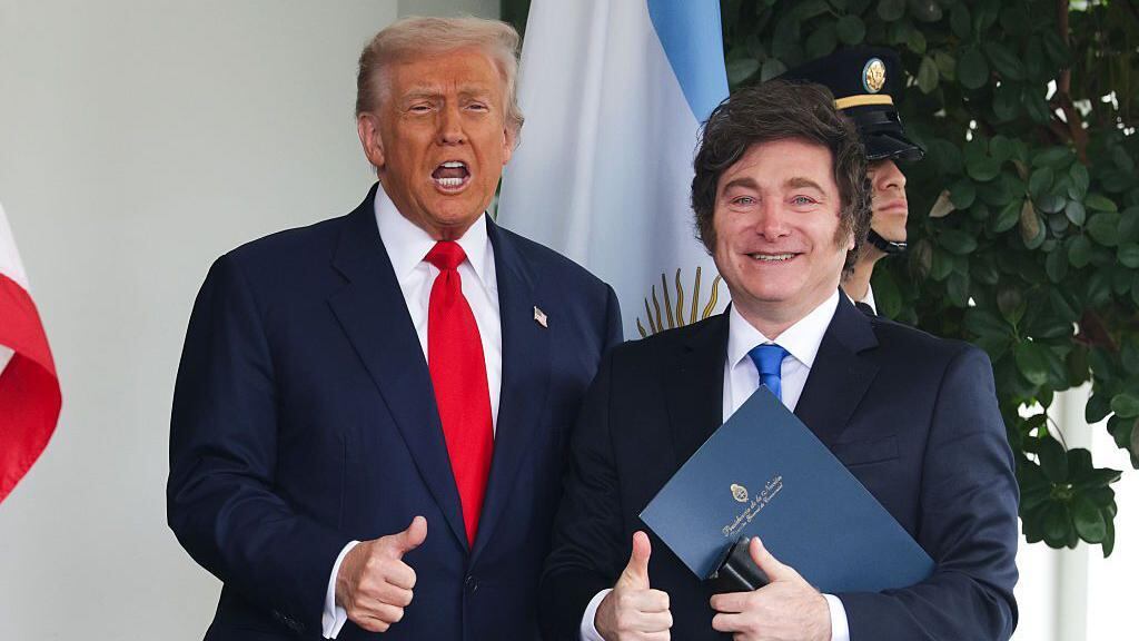 Javier Milei ha hecho todo lo posible para demostrar su lealtad a Donald Trump, realineando a Argentina tanto en lo ideológico como en lo económico con el líder estadounidense.
