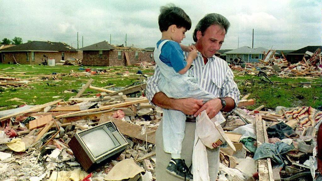 El huracán Andrew golpeó Florida en 1992 causando muertes y destrozos.