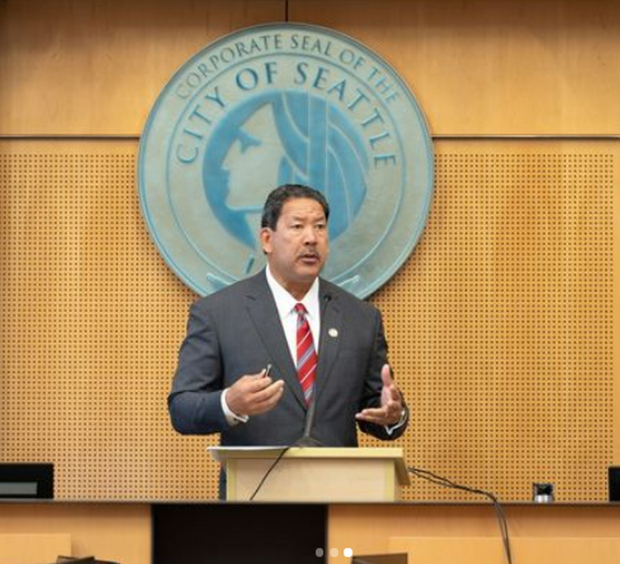El alcalde de Seattle, Bruce Harrell, busca garantizar que la ciudad sea un gran lugar para trabajar (Foto: Bruce Harrell/ Instagram)