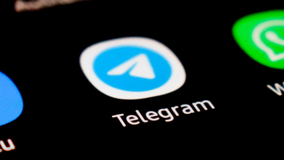 Los observadores dicen que, a falta de un sistema moderno de gestión del campo de batalla, las tropas rusas también han llegado a depender de Telegram en sus operaciones diarias como la transferencia de inteligencia o el guiado de misiles. | Foto: Unsplash
