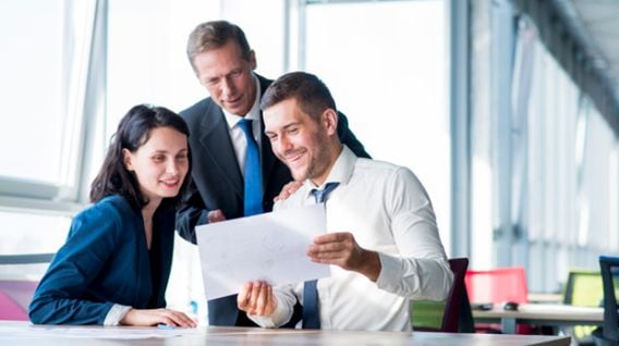 En las SAC el capital de la empresa está constituido por acciones. Mientras que en una SRL el capital está constituido por participaciones (Foto: Freepik)