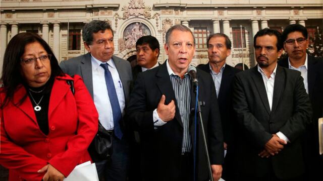 Vacancia presidencial: Frente Amplio y Nuevo Perú presentan pedido para destituir a PPK