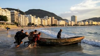 ¿Por qué viene desapareciendo labor de pescadores en zona de copacabana?