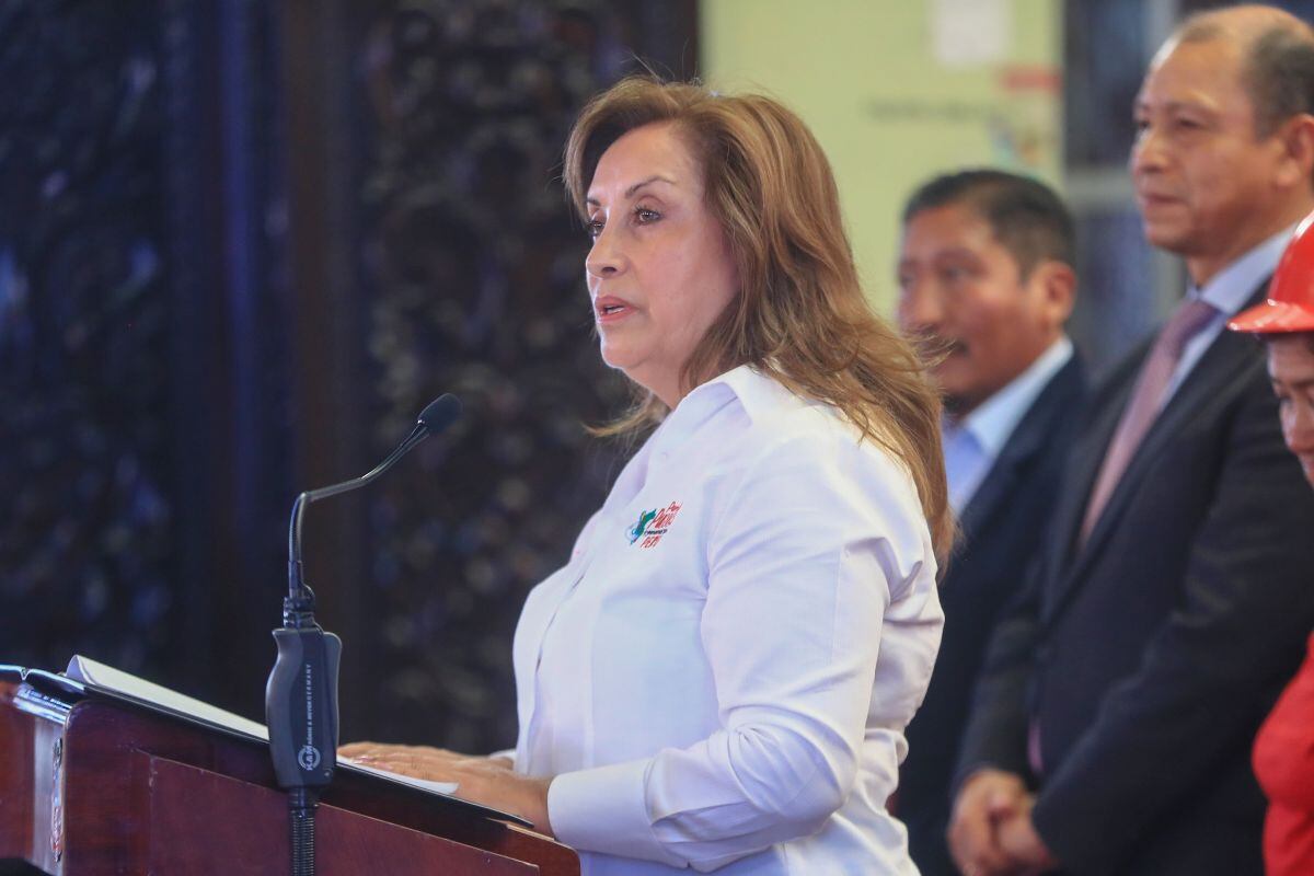 Ambos ministros integrarán la delegación oficial peruana que participará en la entronización del nuevo pontífice. Foto: Presidencia.