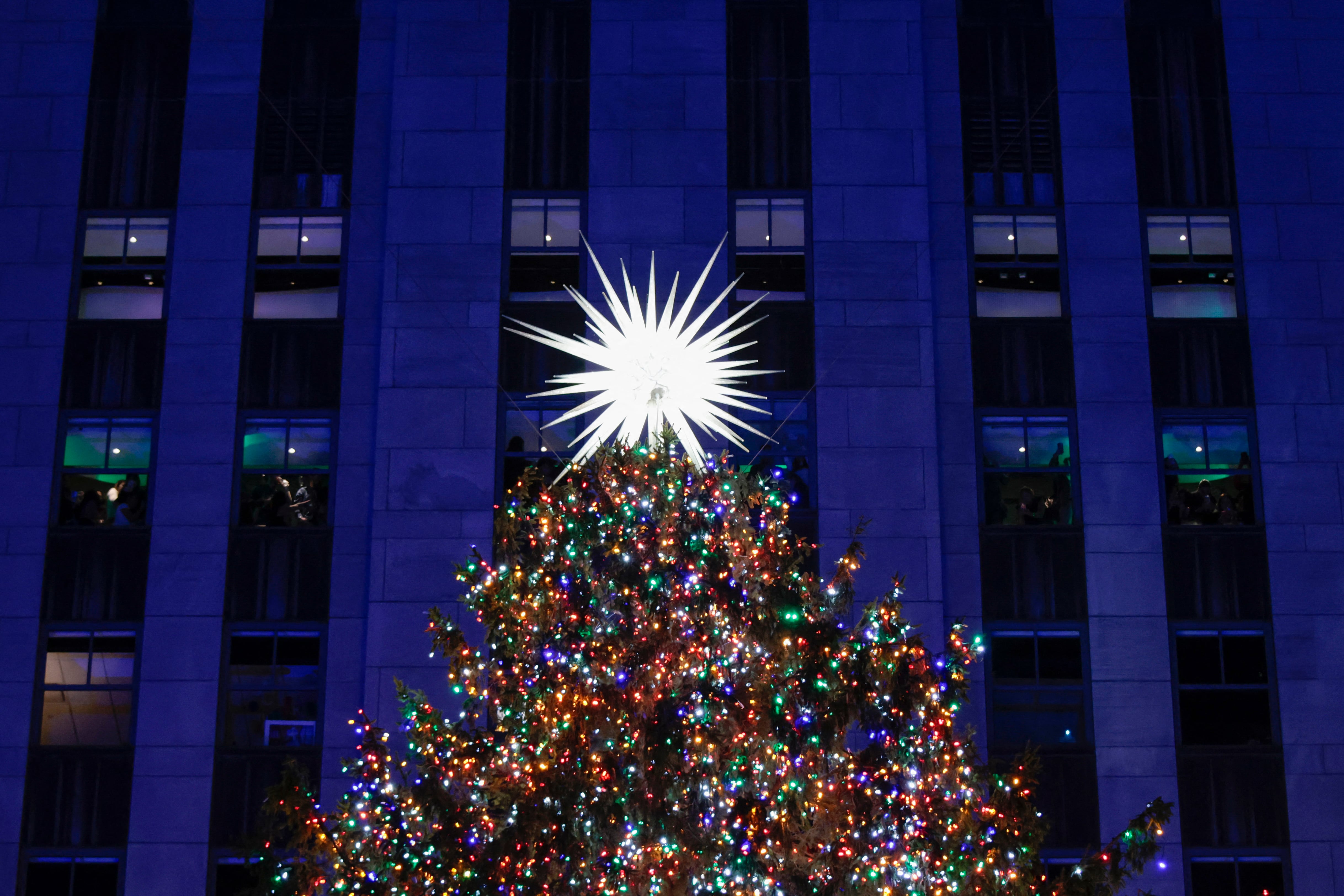 Atención, Rockefeller Center instalará su tradicional árbol de Navidad 2026: fecha del encendido oficial y detalles de su decoración