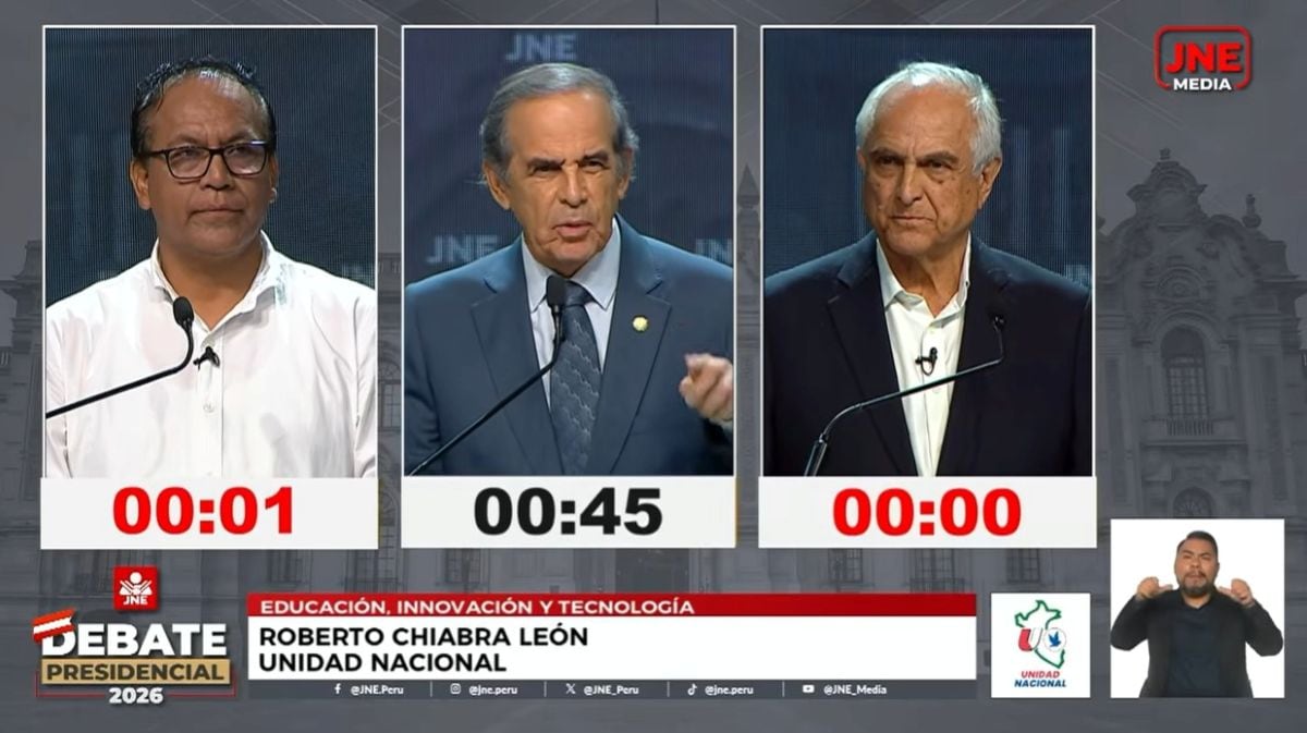 El candidato de Unidad Nacional, Roberto Chiabra, planteó integrar digitalmente el país, fortalecer la educación técnica y apoyar a las pymes. Foto: Captura JNE.