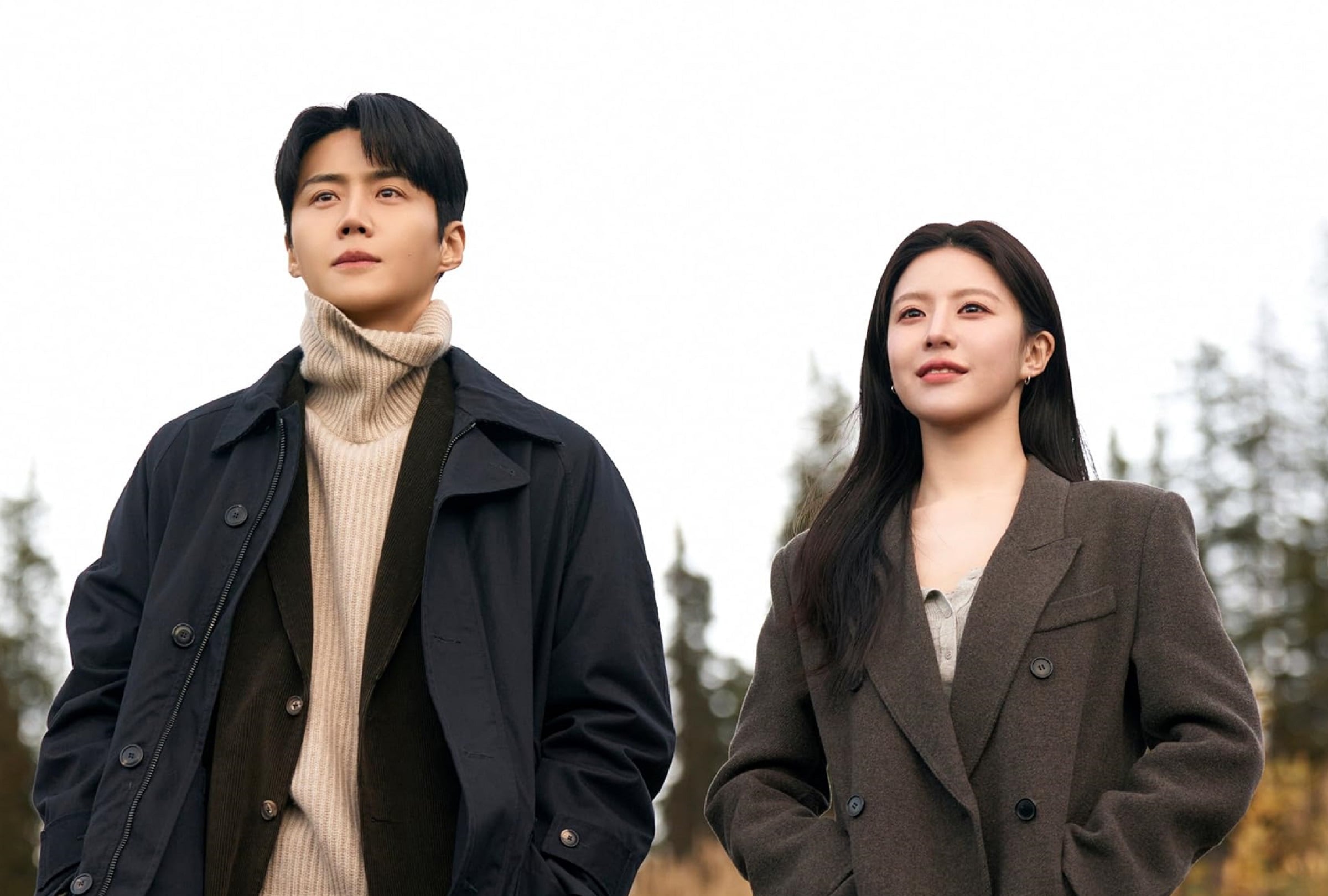 La química entre Cha Mu-hee (Go Youn-jung) y Joo Ho-jin (Kim Seon-ho) es innegable en la serie surcoreana "Cómo se traduce este amor" (Foto: Netflix)