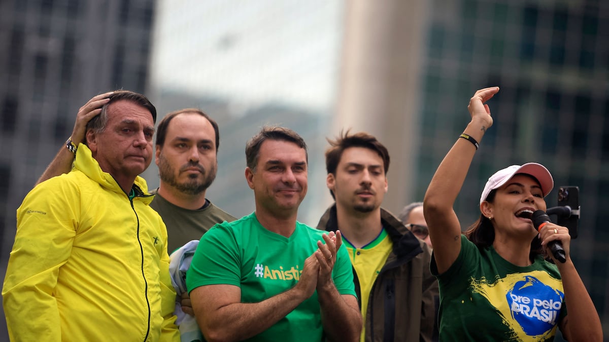 ¿Los Bolsonaro están arrinconando a la izquierda de Brasil?