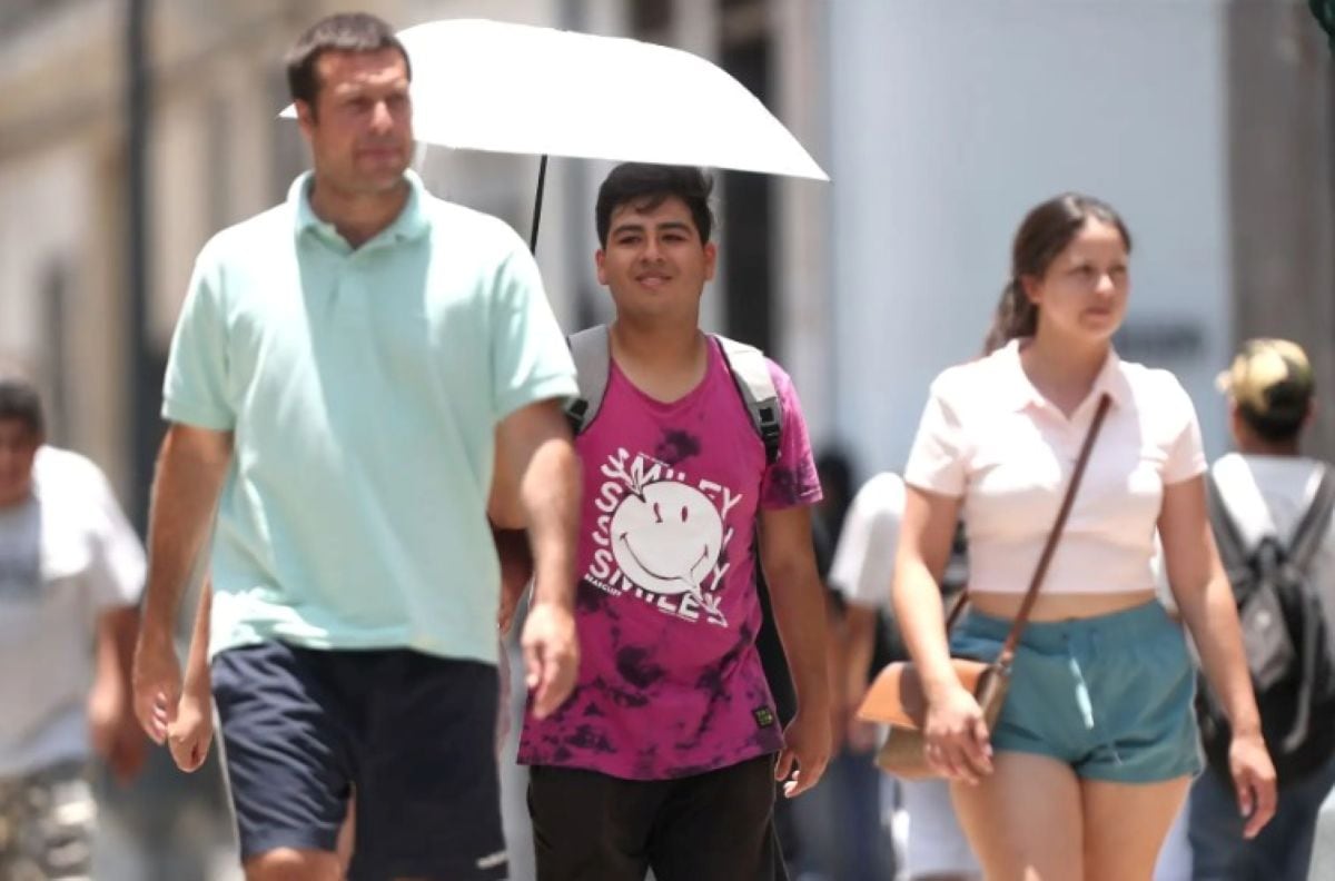 El calentamiento del mar frente a la costa peruana seguirá favoreciendo temperaturas superiores a las habituales en Lima y Callao. Foto: Andina.