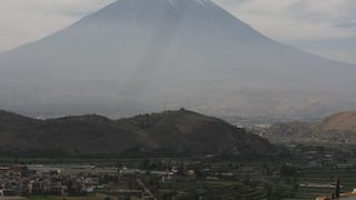 Arequipa: Coen monitorea lahar registrado esta tarde en el volcán Misti