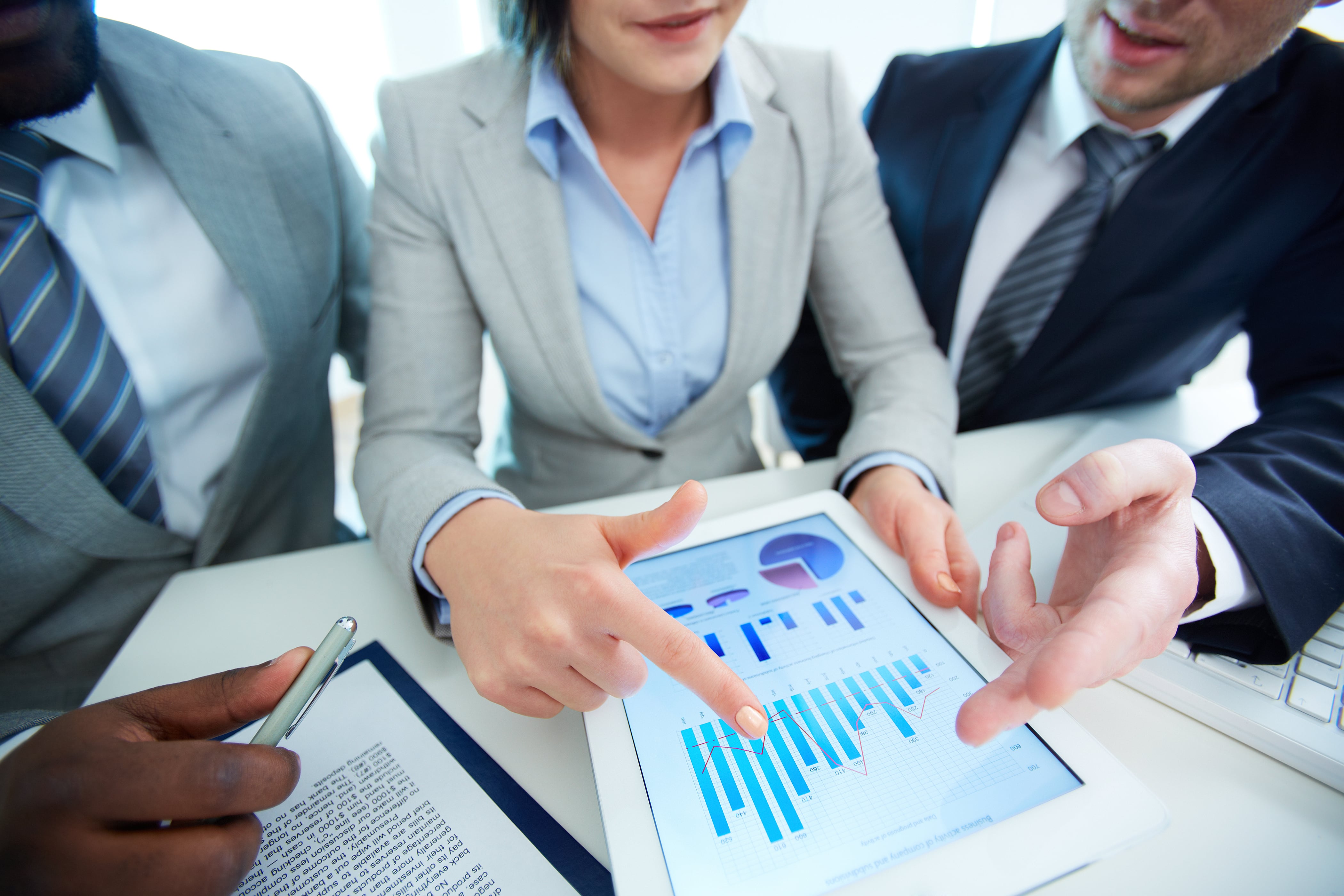 Actualmente las expectativas empresariales en el Perú muestran un optimismo moderado, pero también una fuerte conciencia de riesgo, indica GRM. (Imagen: Freepik)