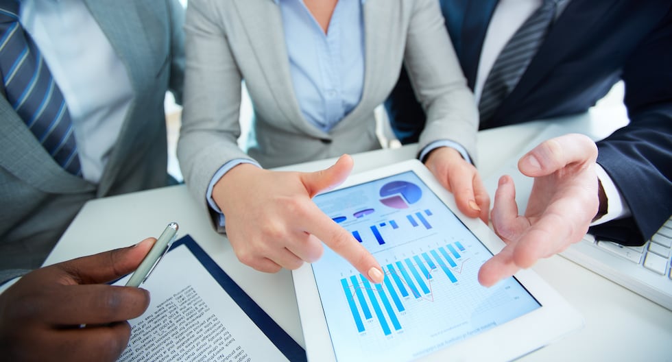 Perú creció 3.53% en verano con riesgos políticos en el escenario empresarial