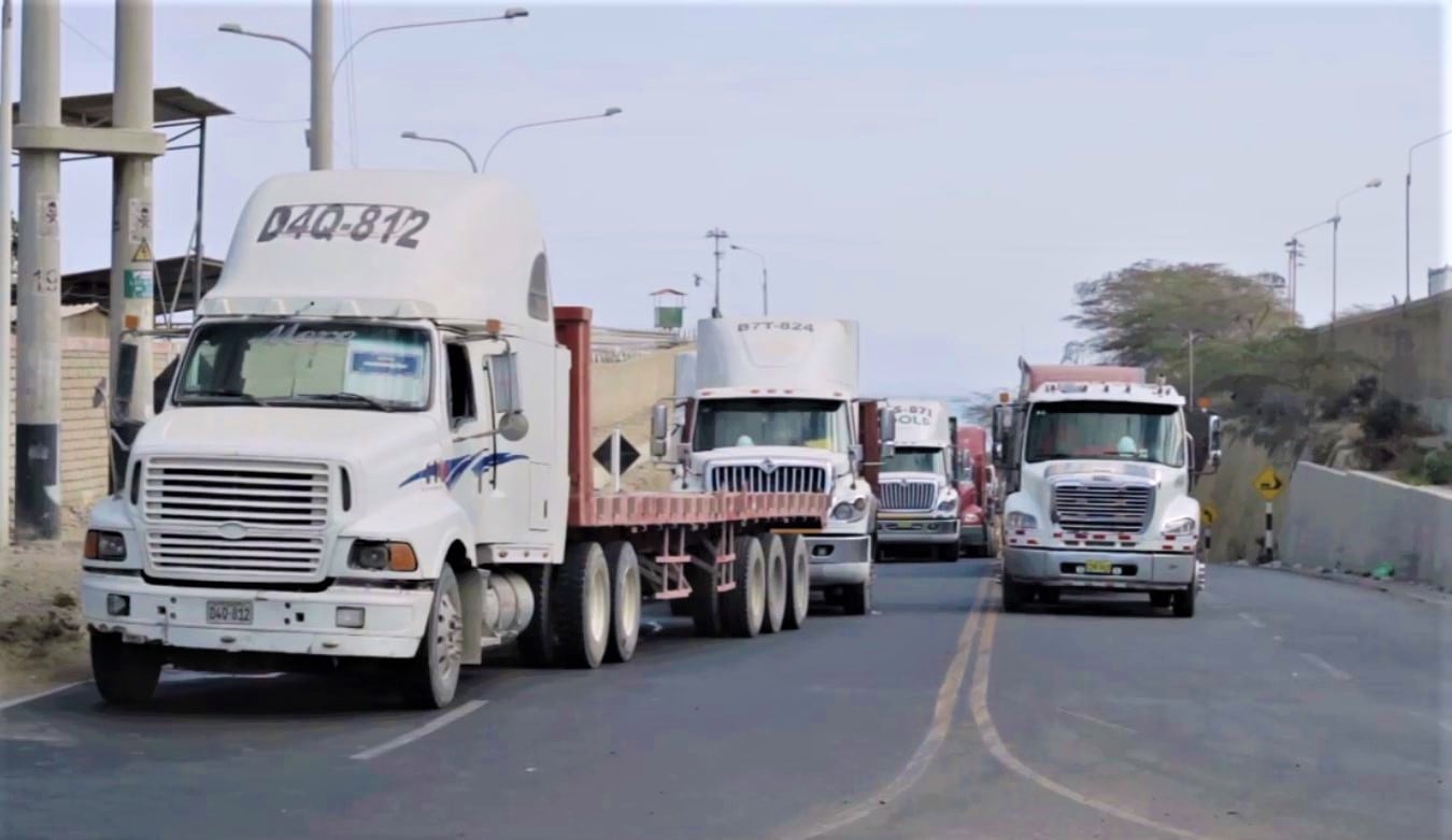 Transportistas de carga prevén acatar un paro junto a otros gremios para enero del 2025