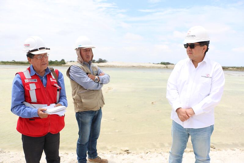 Contratista solo registró avance de 30% pese a que plazo para terminar la obra vencía este mes, informó el contralor Nelson Shack. Foto: Contraloria.