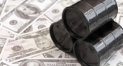 Petróleo cae a nivel previo a la guerra en Irán, ¿cuándo se sentirá alivio de costos en Perú?