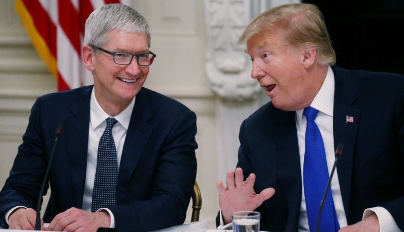 Trump se confunde y llama 'Tim Apple' a Tim Cook, CEO del gigante tecnológico (Foto: Reuters)
