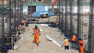 Construcción crece 5.8% en enero, pero el avance de obra pública se hunde