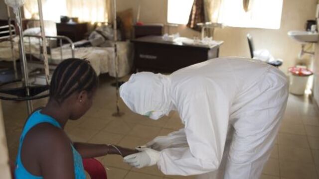 ¿Cuántos millones de dólares y camas se necesitan para combatir el ébola?