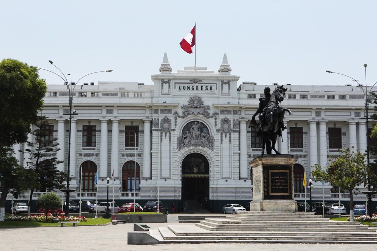 El segmento C le da al Parlamento un respaldo de 10% y su desaprobación alcanza el 88% en los segmentos A/B y D. (Foto: GEC)