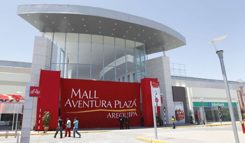 Visita a tiendas en malls y puerta a calle en Perú reportó caída en julio de 2026, aunque Arequipa registró crecimiento.