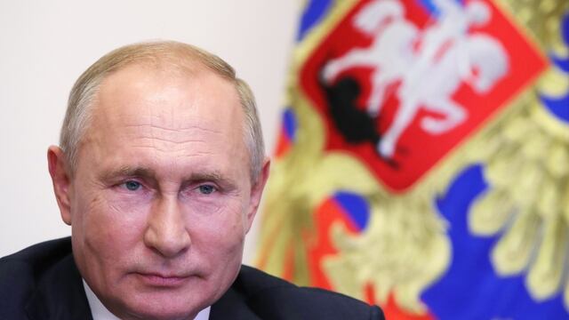 Putin anuncia el registro de una segunda vacuna en Rusia contra el COVID-19