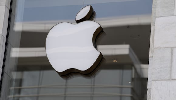 Las acciones de Apple subieron hasta un 2.9% a US$ 237.23.