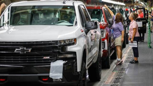 General Motors propone plan de retiros voluntarios a sus empleados