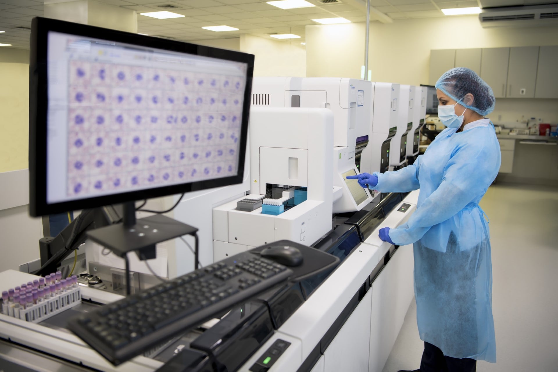 Laboratorios Roe incrementó el número de atenciones en hasta 20% durante la pandemia.