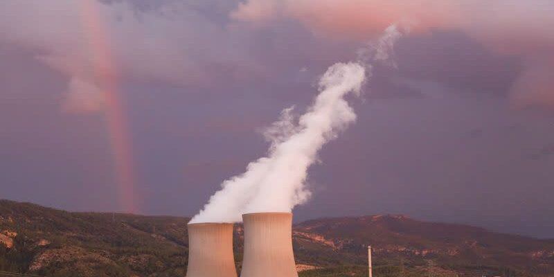 España confirmó el miércoles sus planes de cerrar las centrales nucleares del país en 2035. Foto: EFE