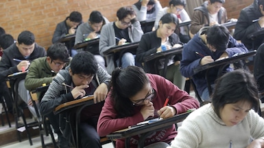 Estudiantes rinden su examen de admisión en una universidad peruana. (Archivo GEC)