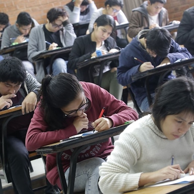 Estudiantes rinden su examen de admisión en una universidad peruana. (Archivo GEC)