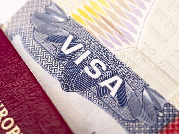 La Visa H1B permite a los inmigrantes ejercer su profesión legalmente en EEUU. (Foto: Referencial)