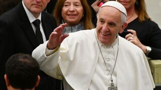 Papa advierte a los medios sobre el "pecado" de difundir noticias falsas y difamar a políticos