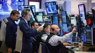 De cuentas presenciales a brókers digitales: cuando invertir se volvió para todos