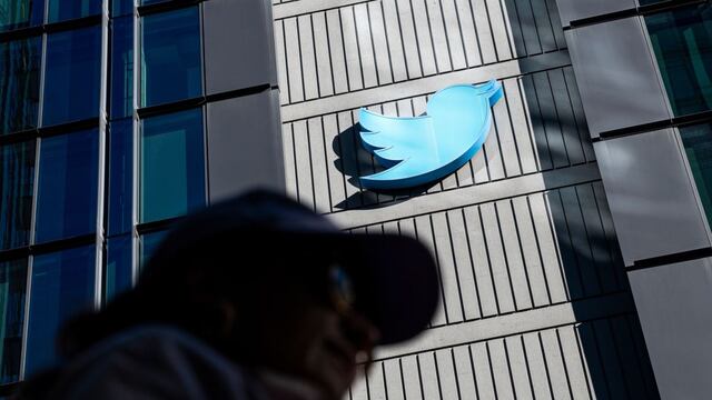 Twitter cambiará su logo de pájaro por una X: Más cambios de Musk