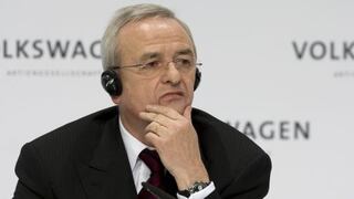 Fiscales alemanes investigan a ex CEO de Volkswagen por acusaciones de fraude