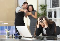 Chismes y rumores en el trabajo: las consecuencias legales