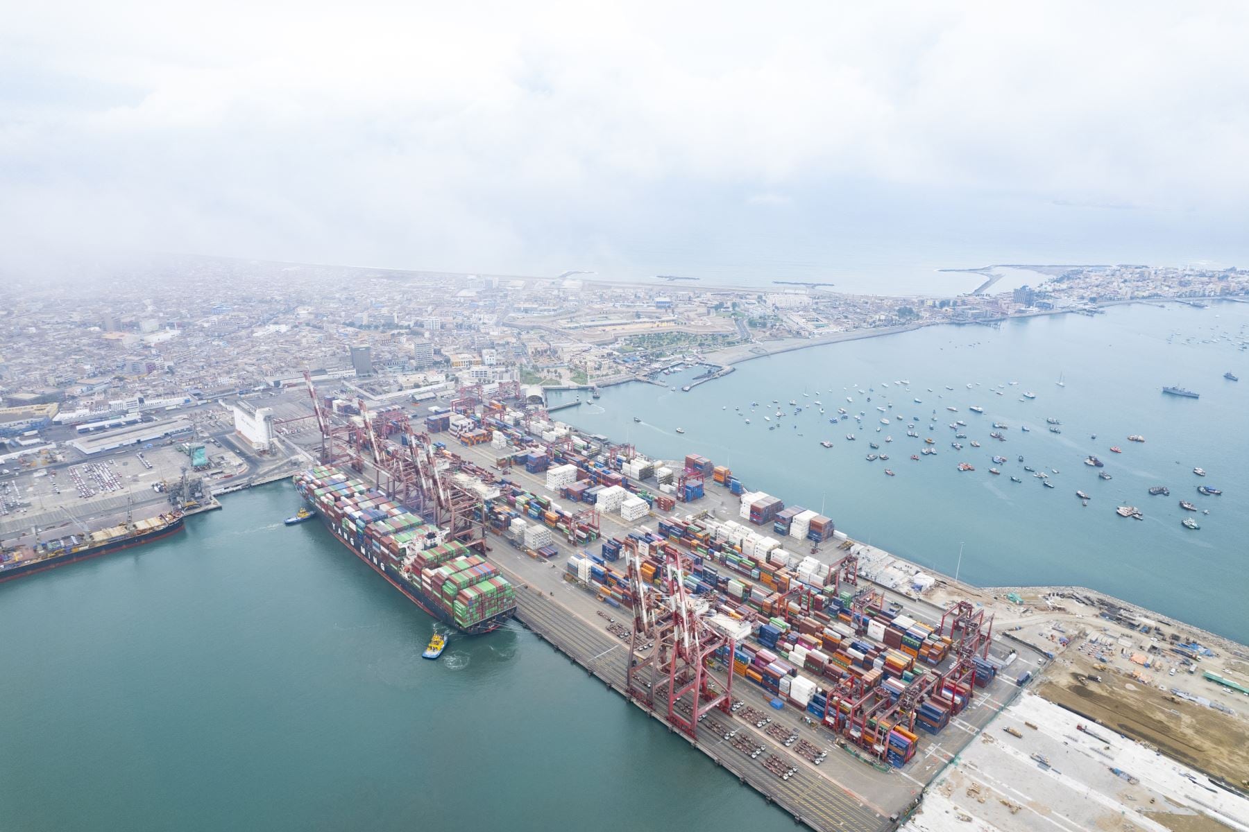 La cuenta corriente pasó de un déficit en el 2023 a un superávit en el tercer trimestre de este año, impulsada por altos precios de minerales, turismo y remesas, según el BCR.